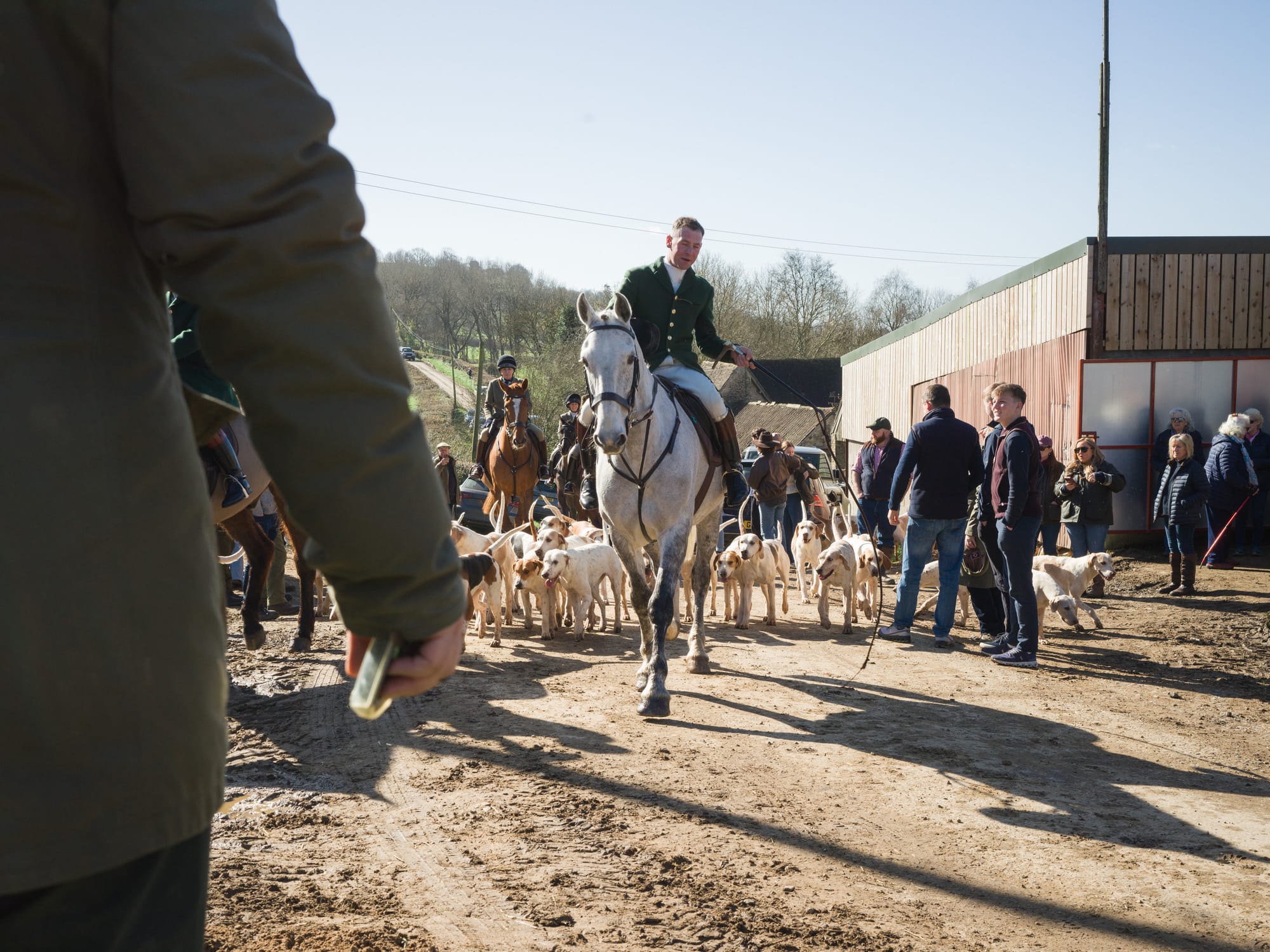 Members of the Beaufort Hunt gather before it begins (Alexander Rogers)